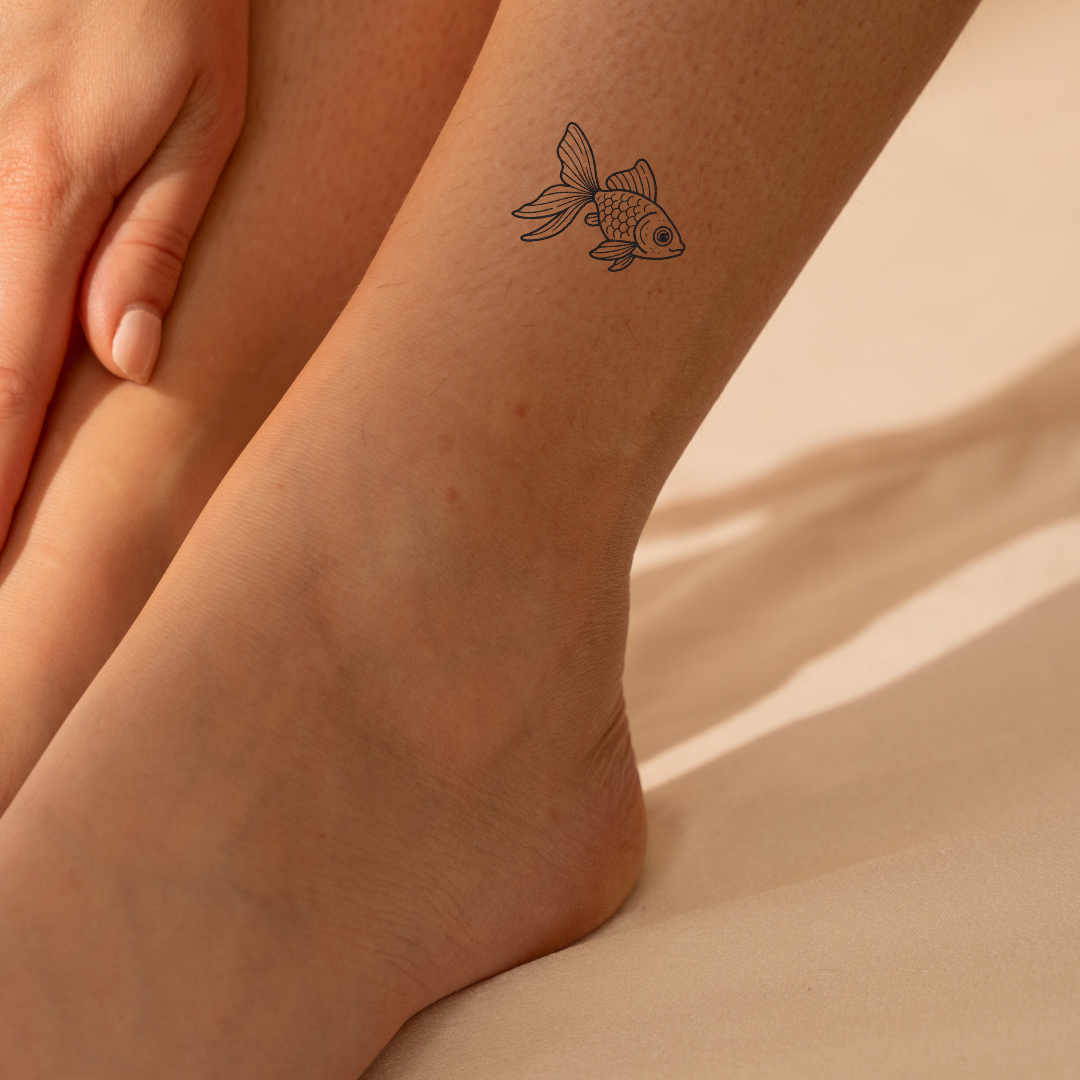 Golden Days — A Sweet Little Swimmer by DOVIANA Tattoo Studio (height 0.5‘’)