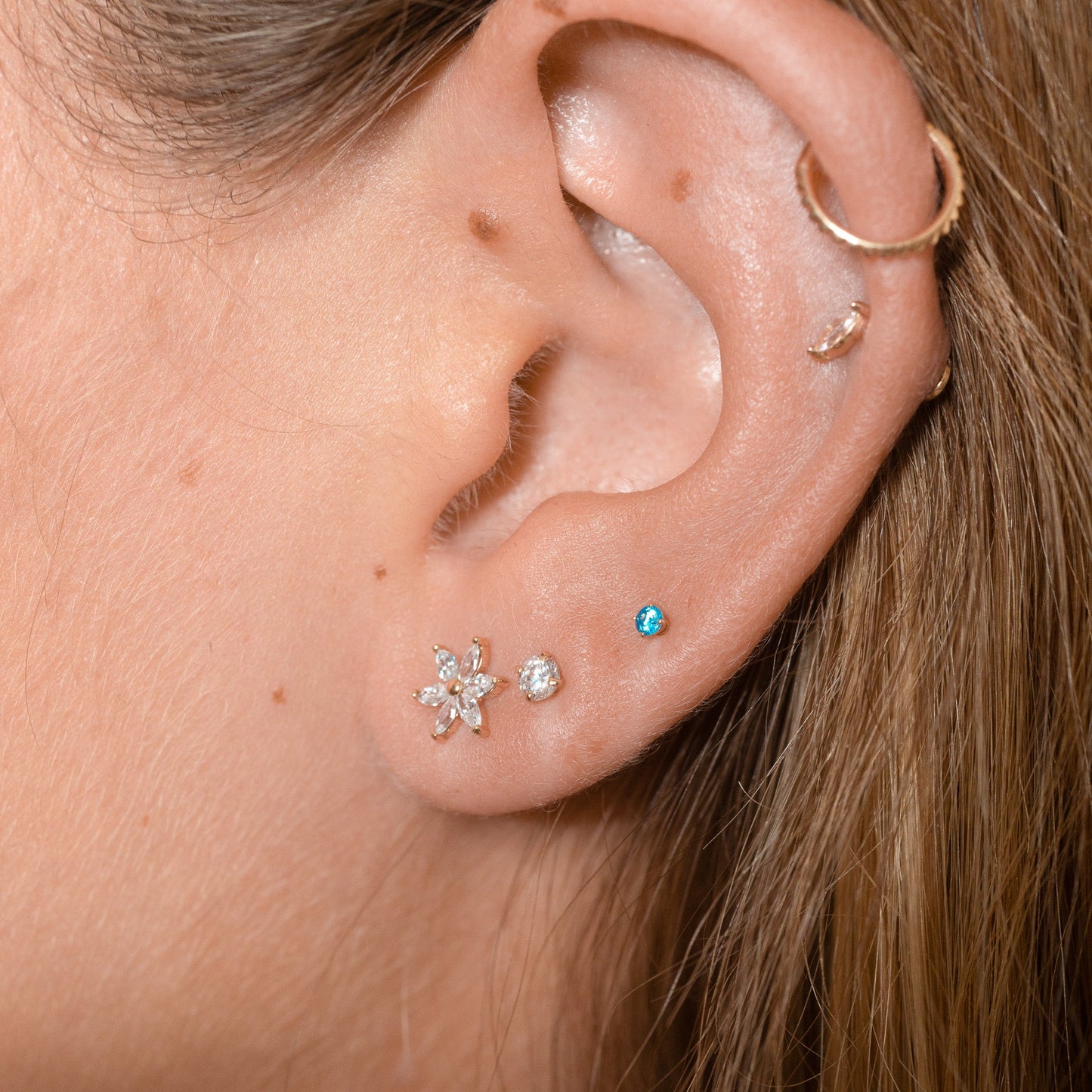 14K Solid Gold Daisy Floral Threadless Labret Flat Back Nap Earring by Doviana
