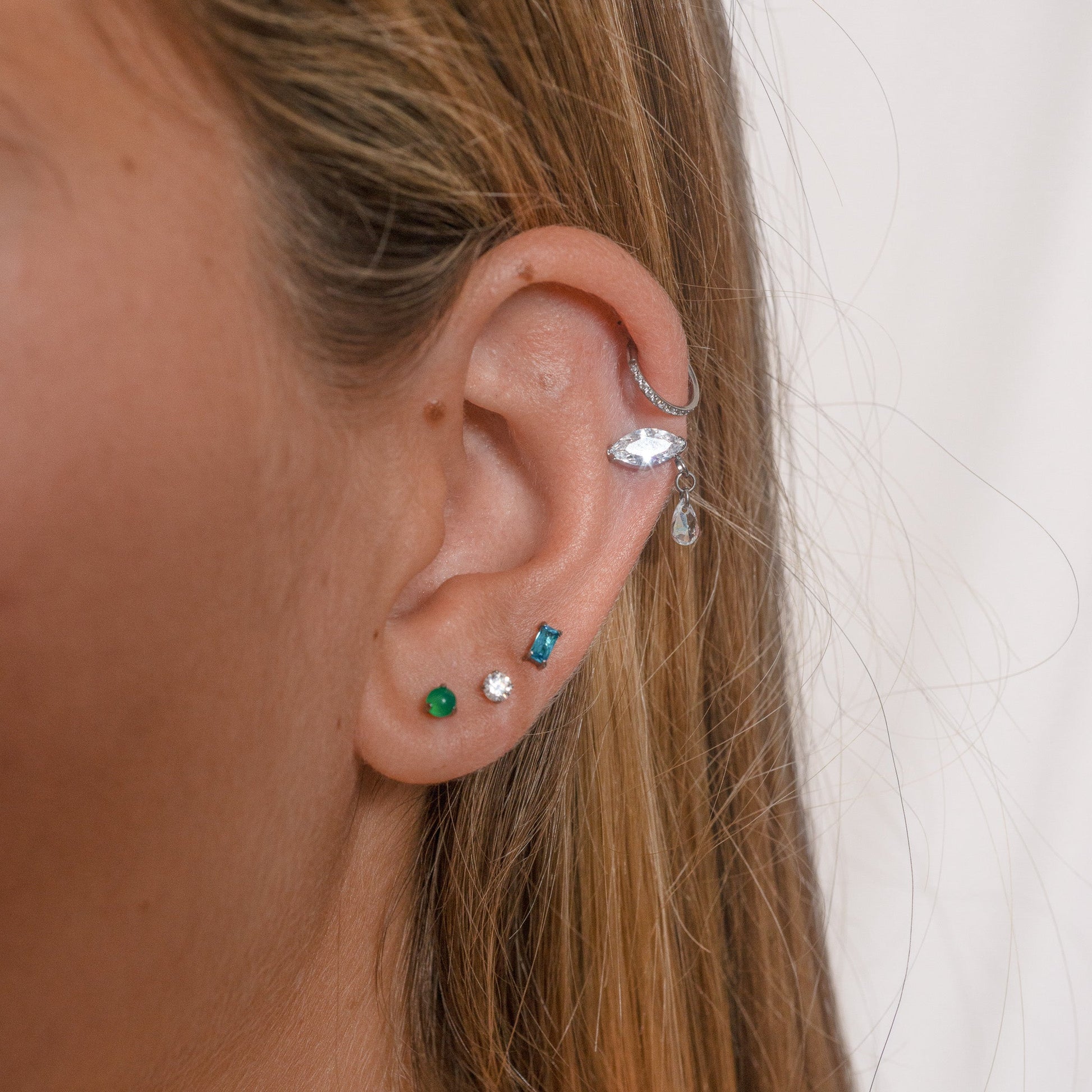 Classic White CZ 3mm Threadless Labret Titanium Flat Back Nap Earring by Doviana