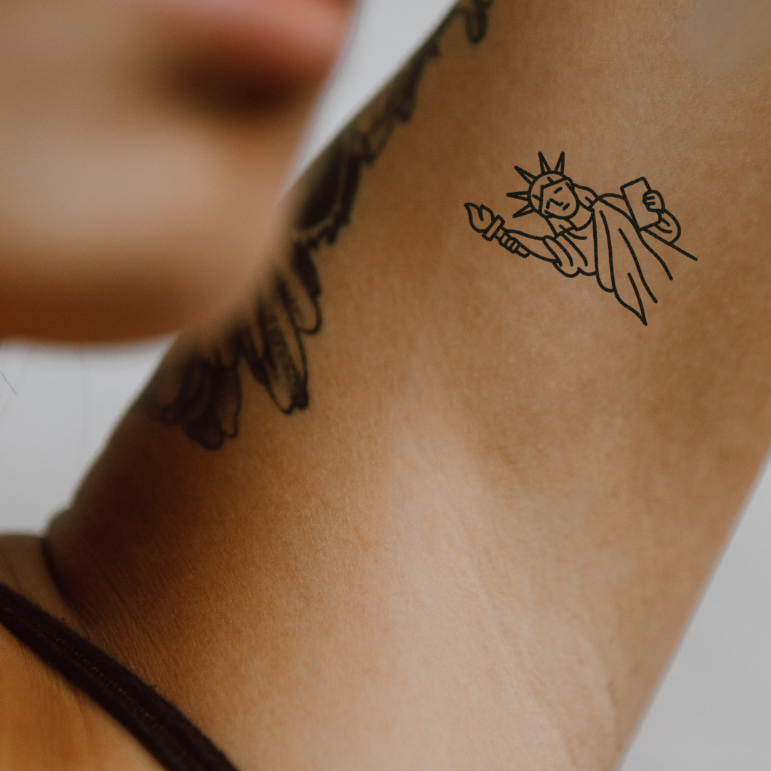 Statue of Liberty Mood by DOVIANA Tattoo Studio (width 0.5‘’)